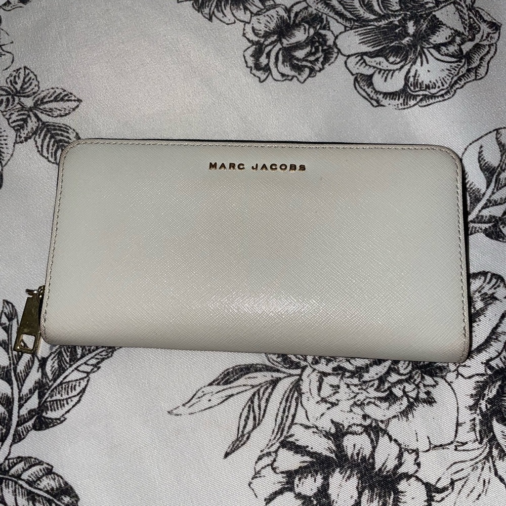 Marc Jacobs 2 tone wallet